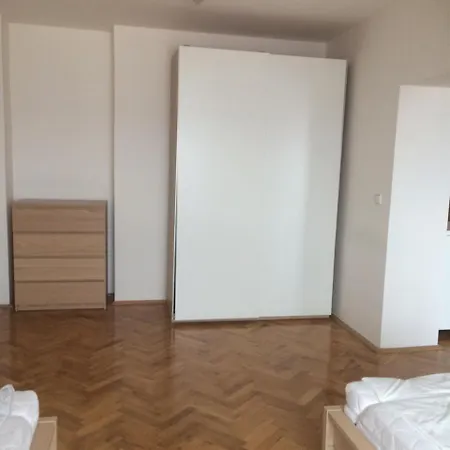 Jecna Apartment